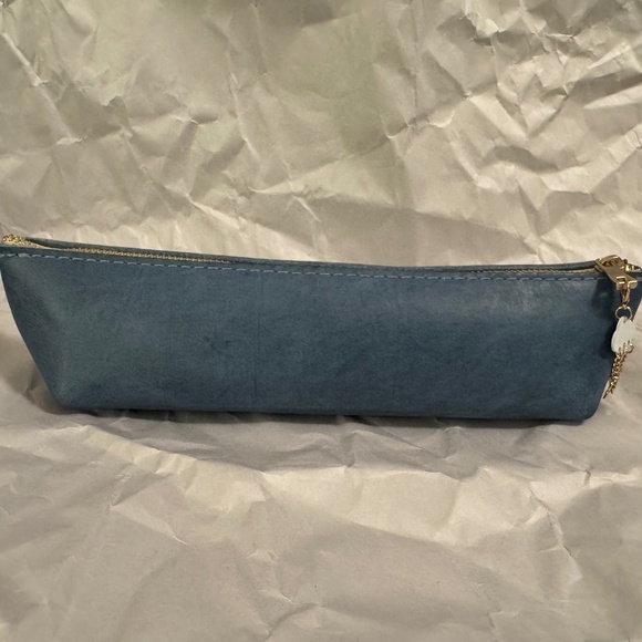 Portland Leather Aqua Canoe pencil pouch - Picture 1 of 5